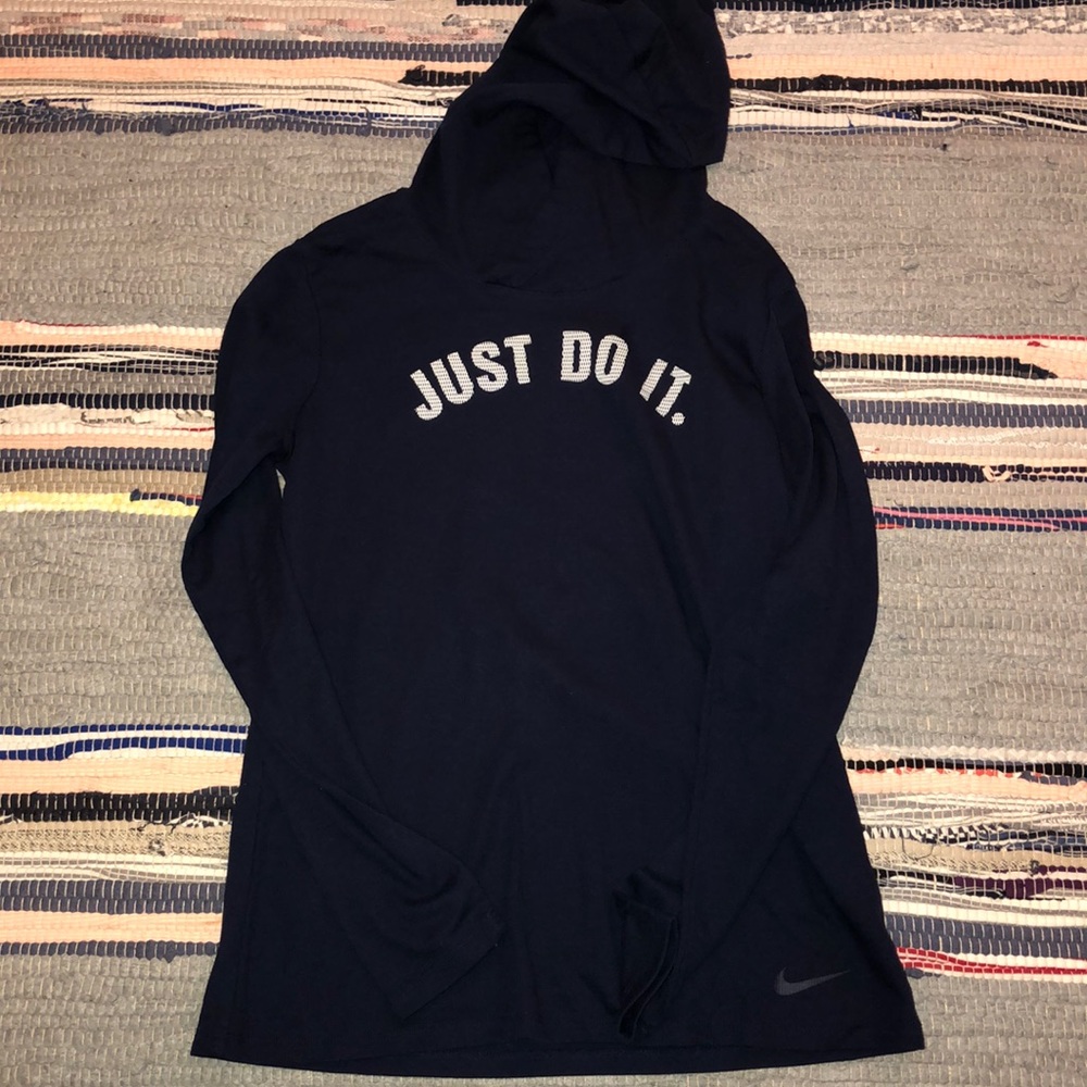 Women’s Nike long sleeve hooded t shirt